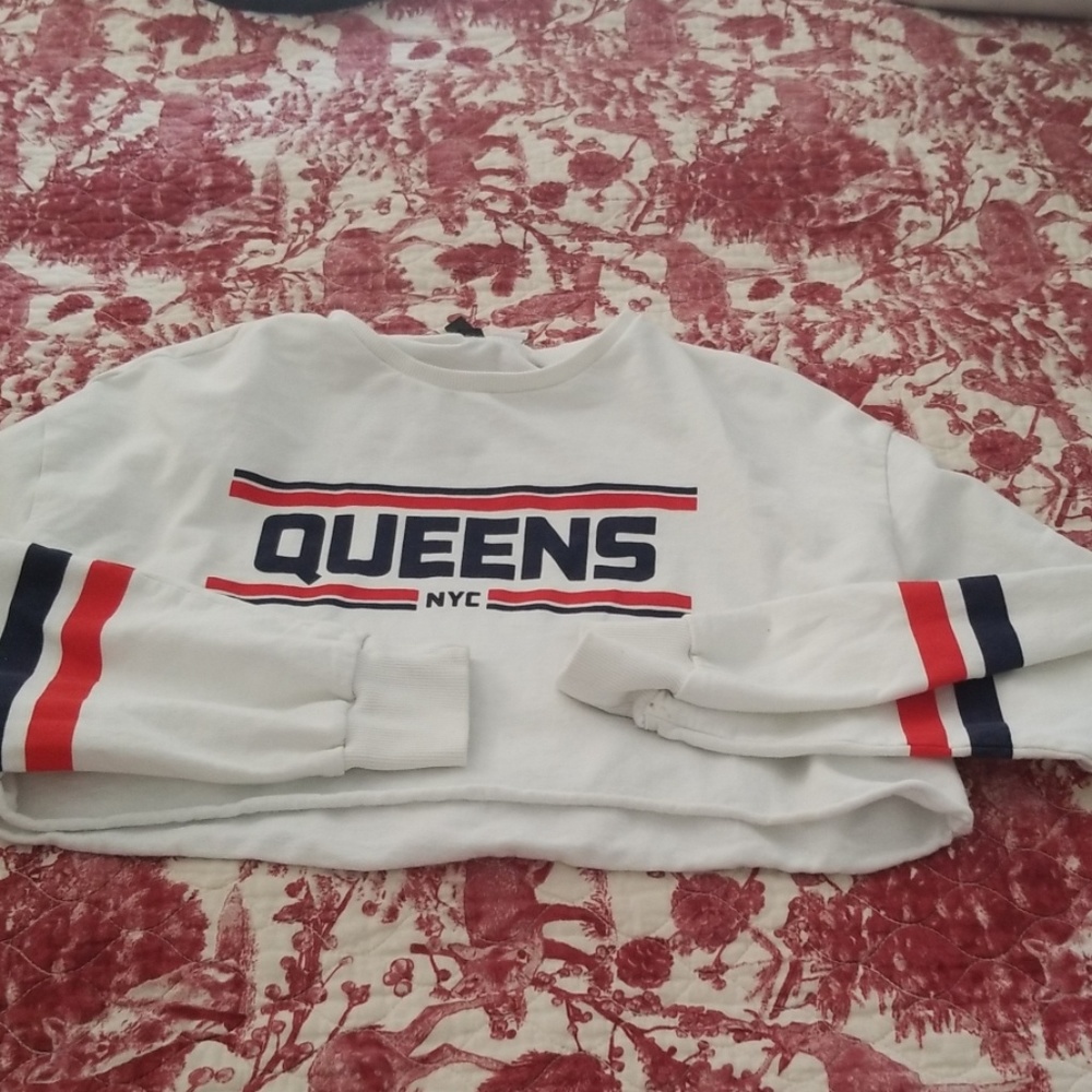 Belly sweatshirt
